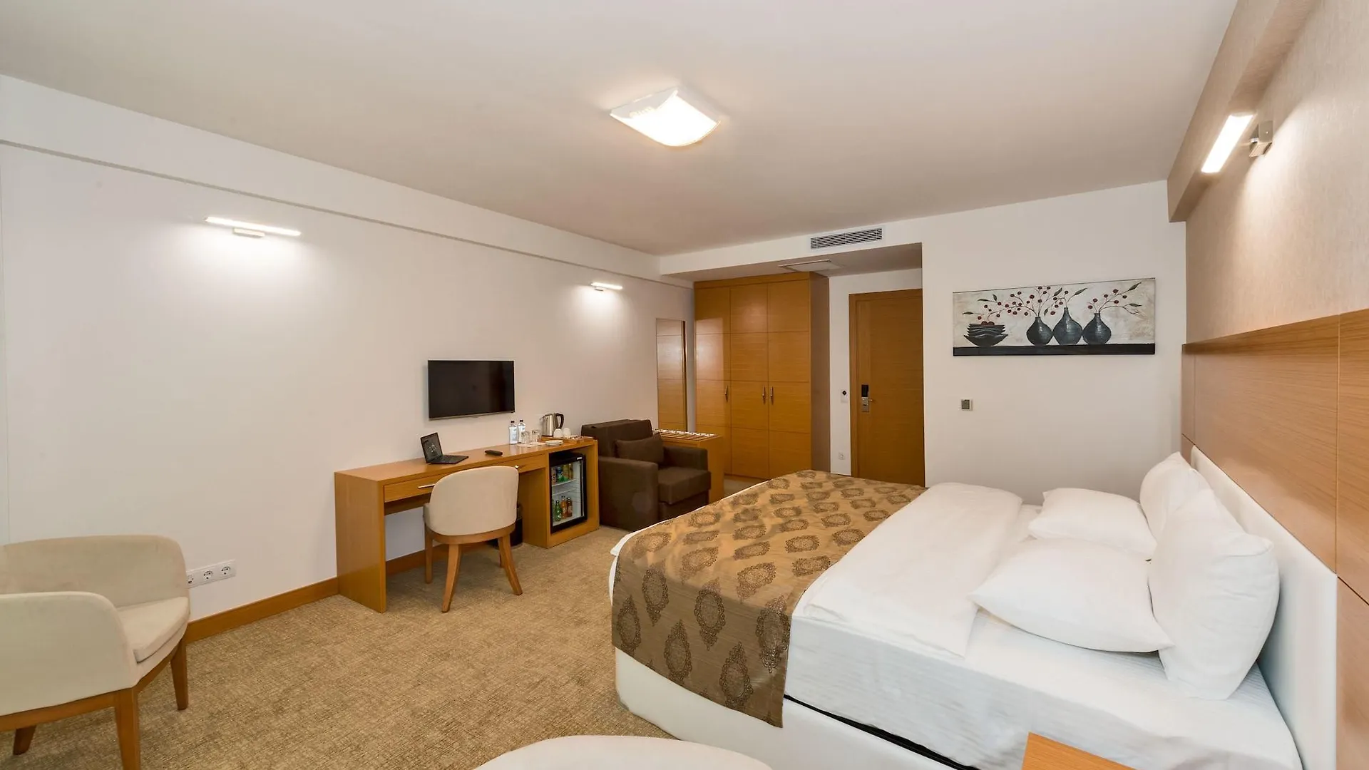 Mien Suites Istanbulská provincie 5*,