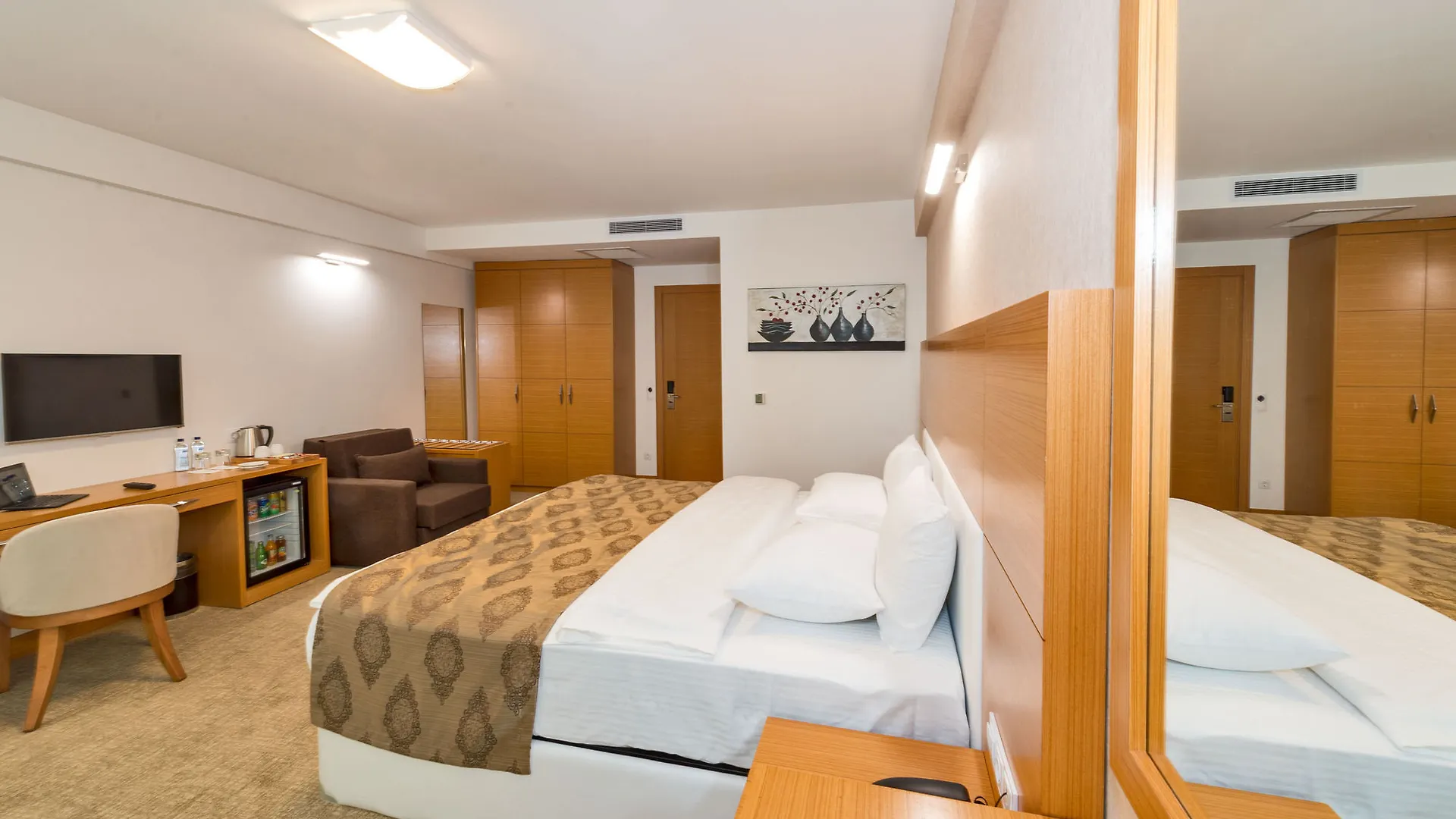 Mien Suites Istanbulská provincie 5*,